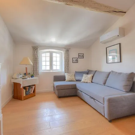 61 Place Nationale Apartment Antibes